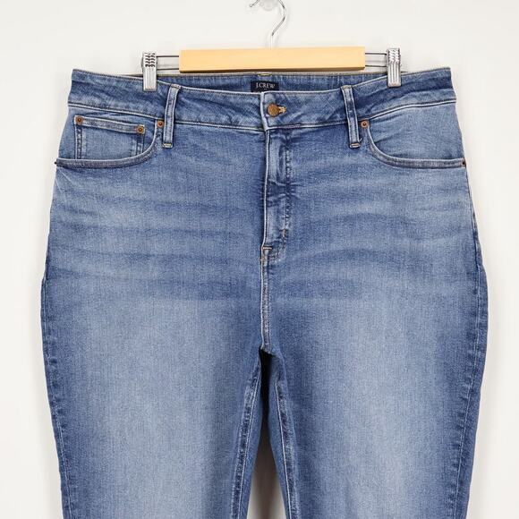 J. Crew Factory Curvy Mid Rise Flare Crop Jeans Signature Stretch Size 34 NWOT - Picture 3 of 8